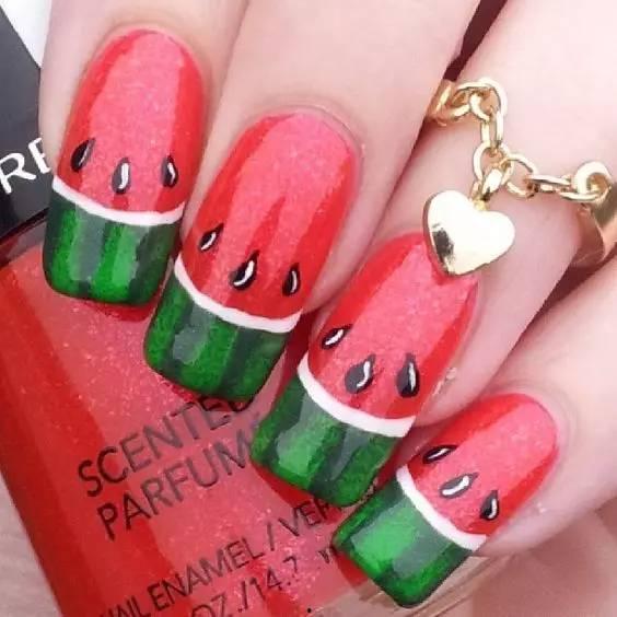 娱乐吃瓜酱美甲视频大全